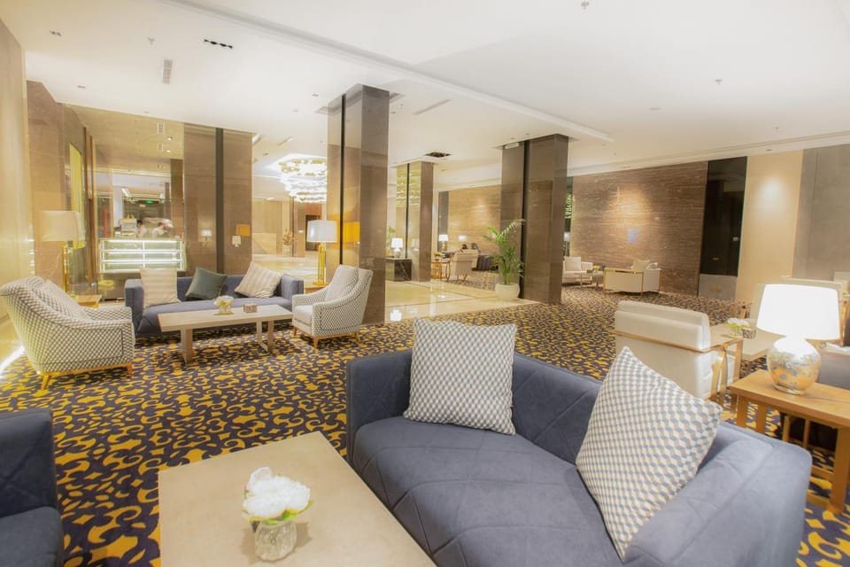 Lounge or bar, Seating area