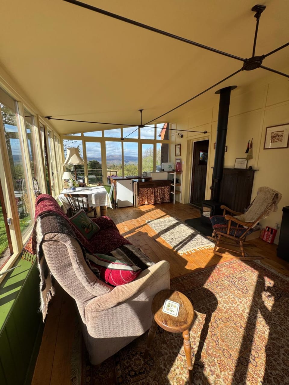 Birkenshaw - Beautiful Shepherd’s Hut in the Highlands. Luxury tent in Scotland