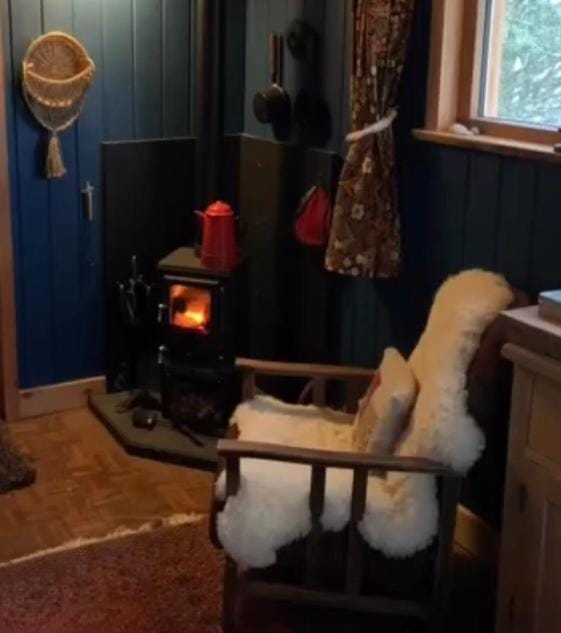 Birkenshaw - Beautiful Shepherd’s Hut in the Highlands. Luxury tent in Scotland