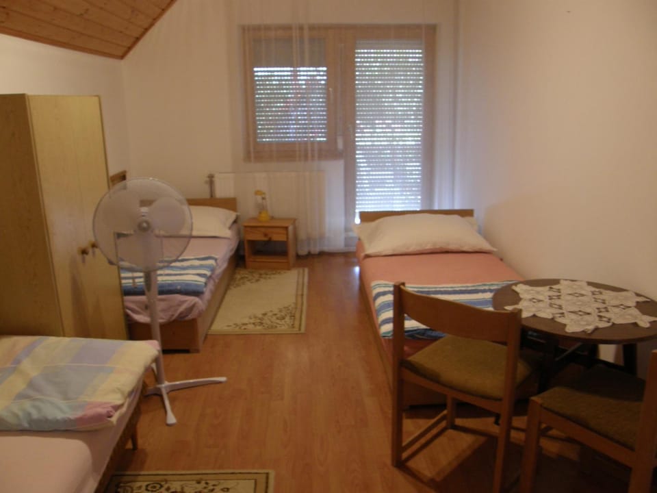 Ilona Vendégház Balatonszabadi Bed and Breakfast in Siófok