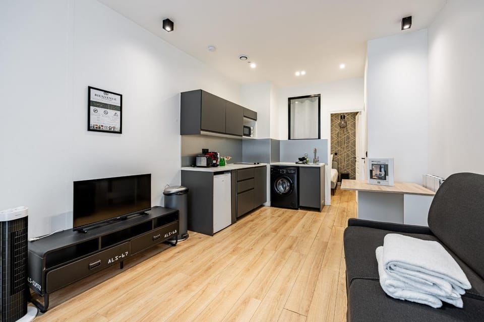 Apart 1 Bedroom # Buttes Chaumont # Paris 19 Apartment in Paris