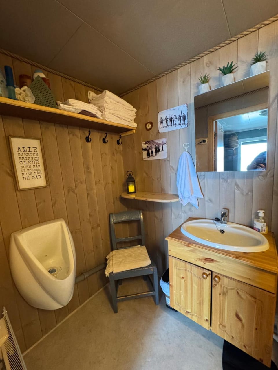 Rauvassgården, romslig, 5 sov, kjøkken, WiFi Villa in Nordland, Norway