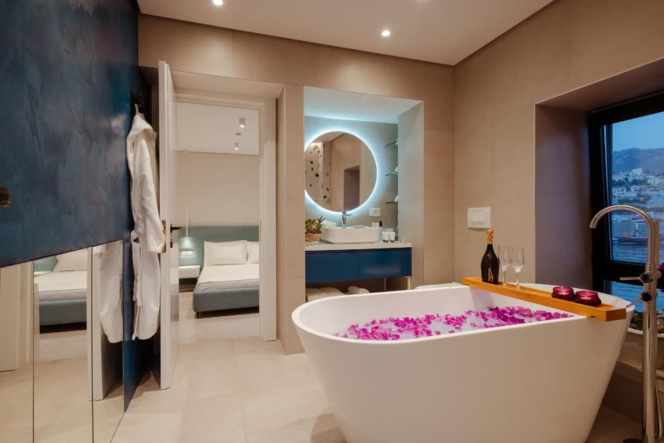 Bathroom, Sea view, Sunrise, Bath