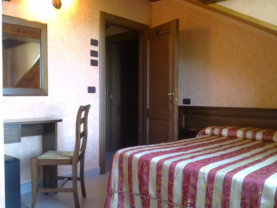 TV and multimedia, Photo of the whole room