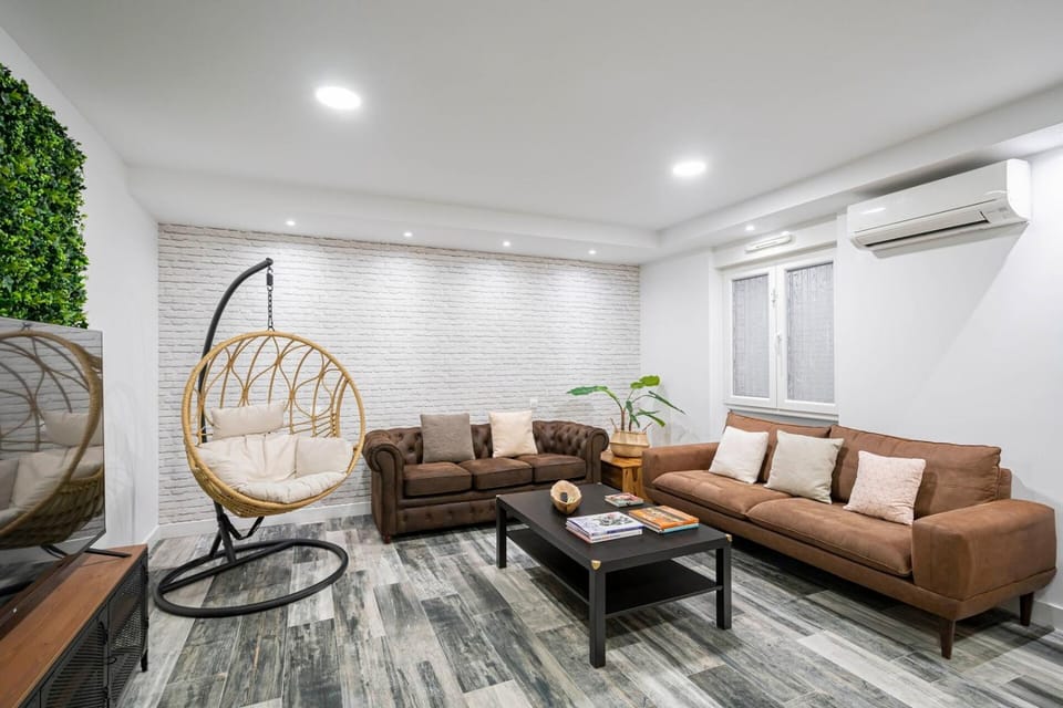Centrally located duplex: Madrid Río-Palacio Real LINNEO Apartment in Centro