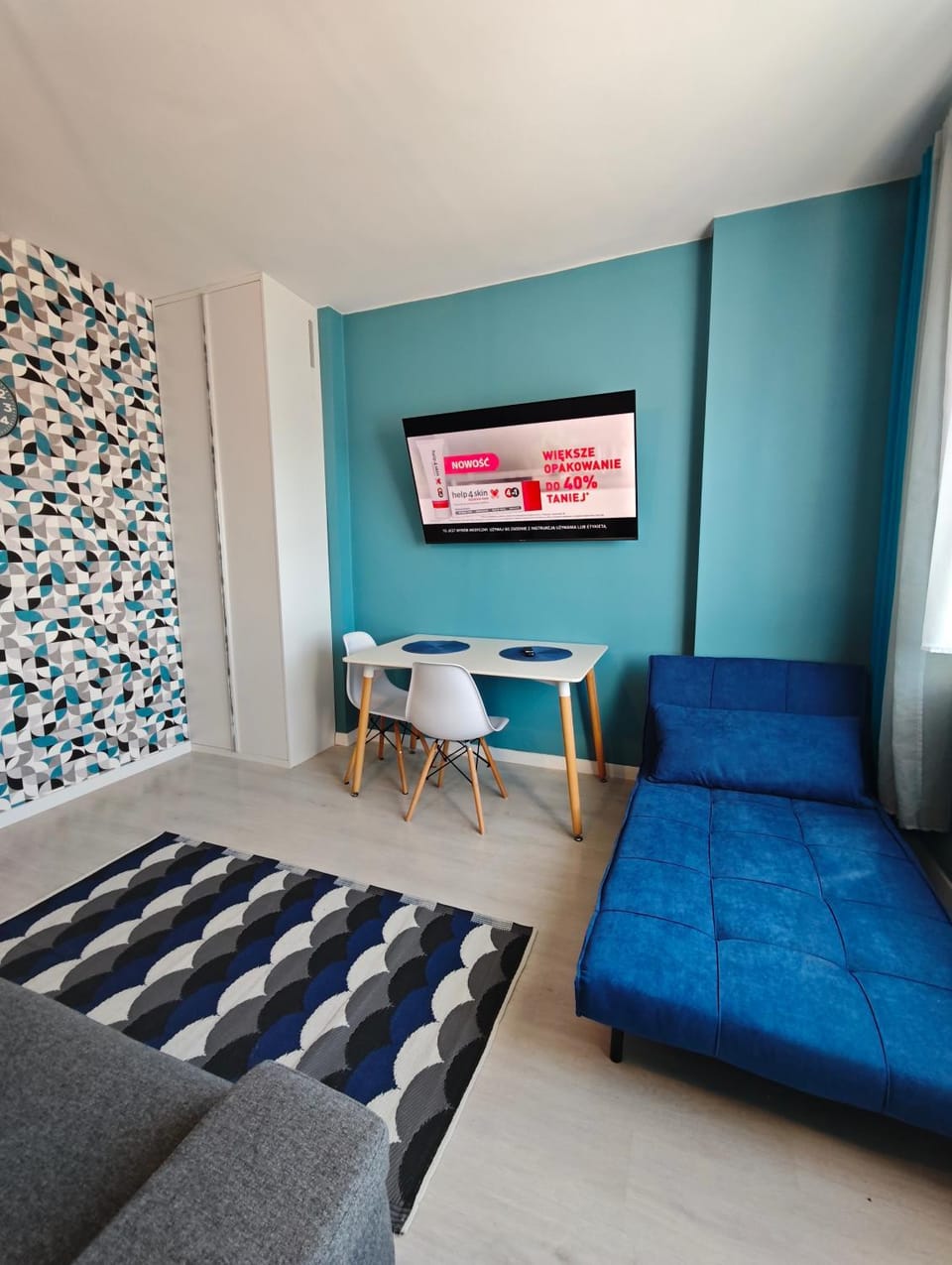 Bed, TV and multimedia