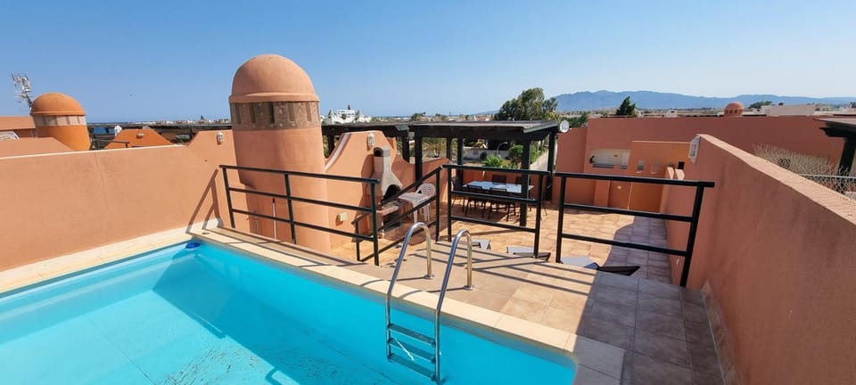 Balcony/Terrace, Swimming pool