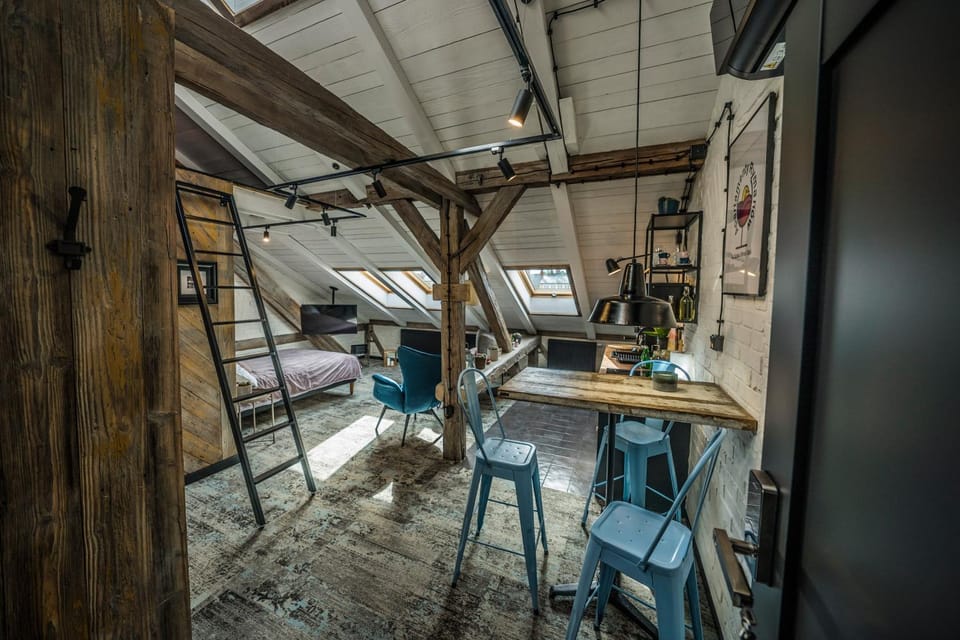 TV and multimedia, Seating area, Windsurfing, hair dresser