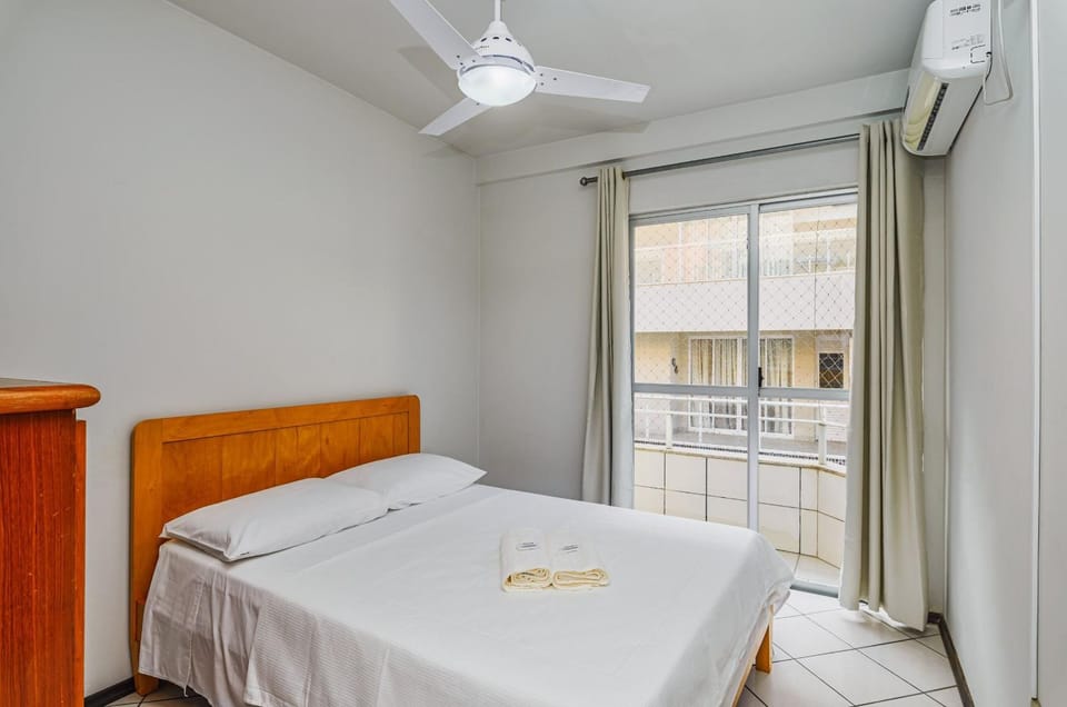 Bed, Balcony/Terrace, Bedroom