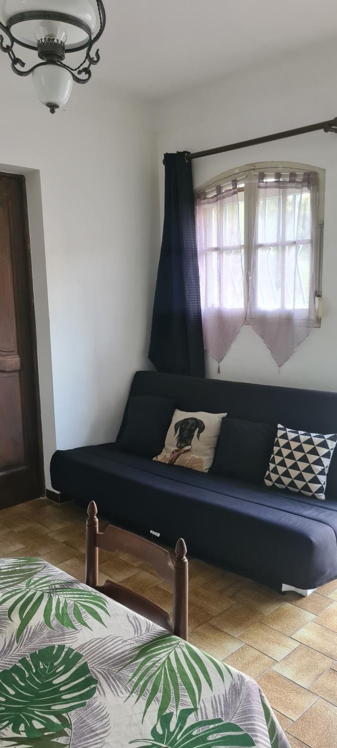 Entrecasteaux T1 saisonnier Apartment in French Riviera
