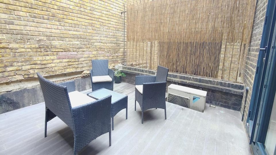 Patio, Balcony/Terrace