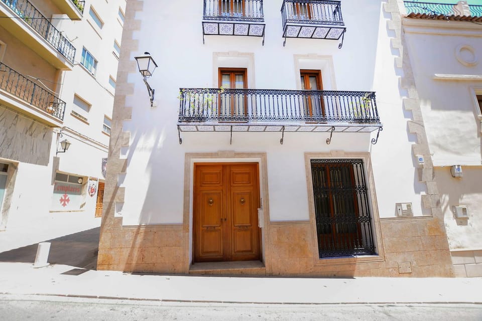 Property building, Facade/entrance