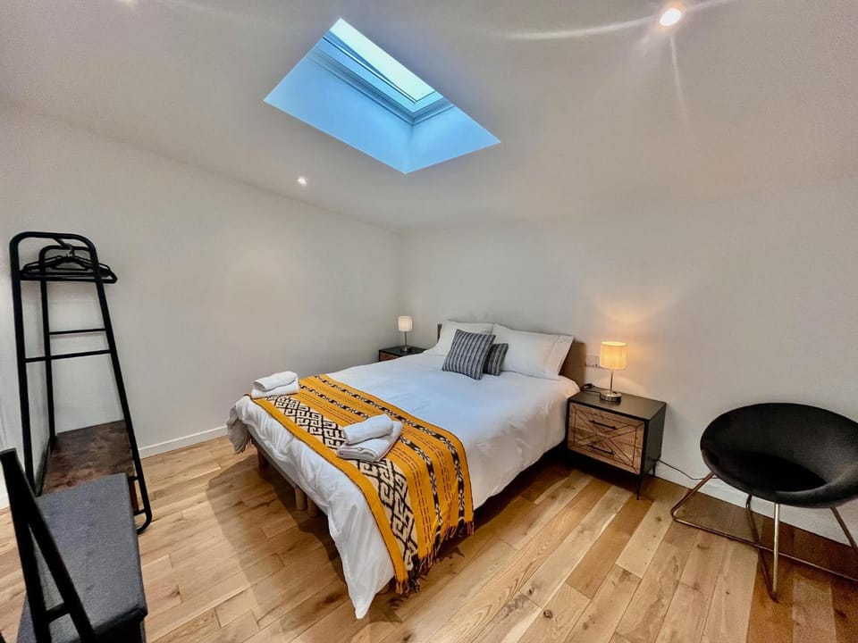 Duplex Design 6P - accès jardin et parking gratuit House in Vanves