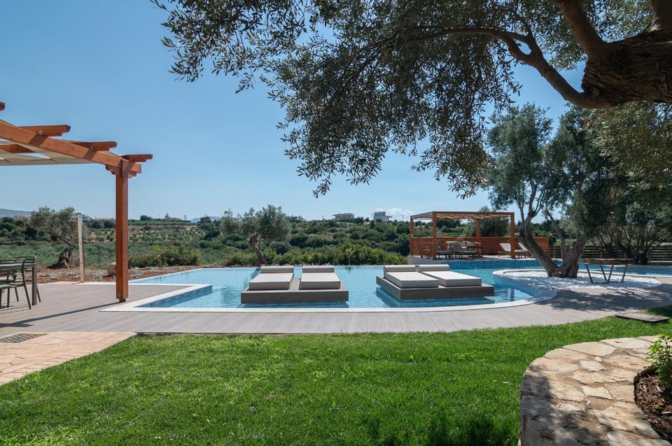 Garden, Pool view, Swimming pool, sunbed