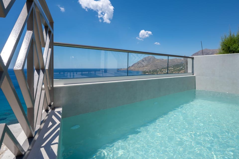 Sea view, Swimming pool