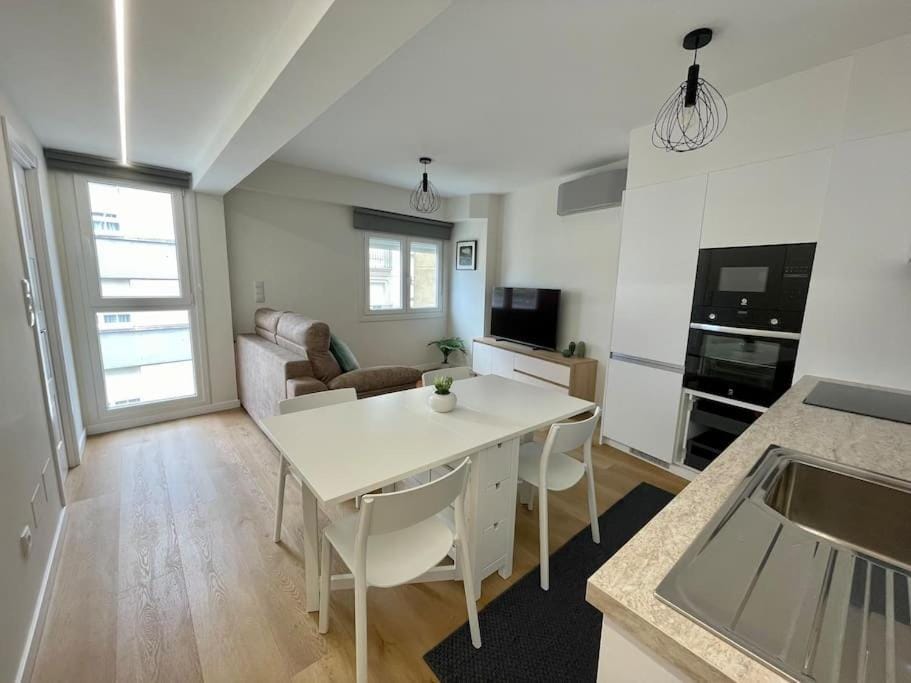 Kitchen or kitchenette, Living room, Dining area