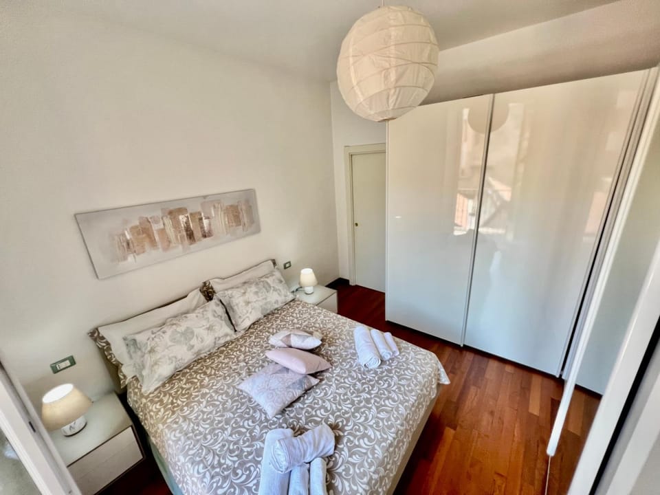 Divina Luxury Apartment in the Center of Como, Near Lake Como Apartment in Como
