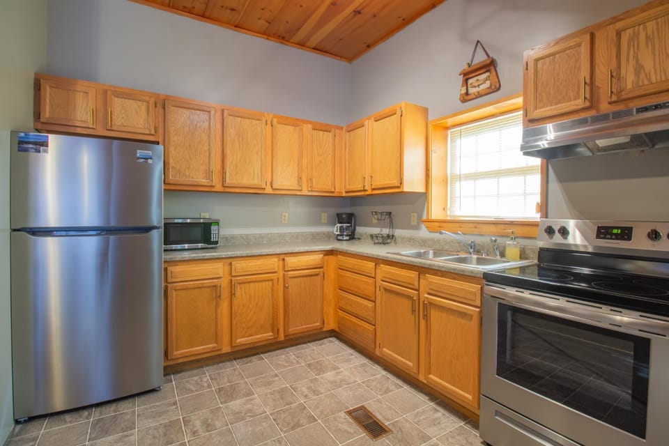 Kitchen or kitchenette, kitchen