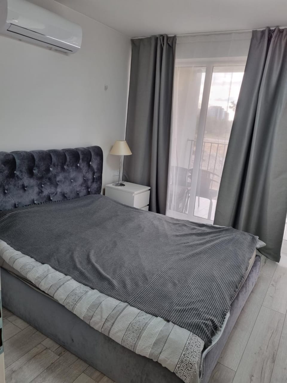 Bed, Bedroom, air conditioner