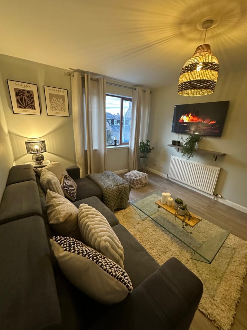 Lovely modern 2 bedrom unit close to city center Apartment in Inverness