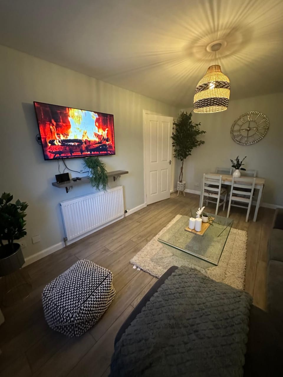 Lovely modern 2 bedrom unit close to city center Apartment in Inverness