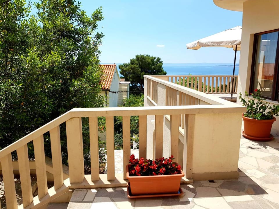 Apartmani Mira & Nikola Apartment in Brela