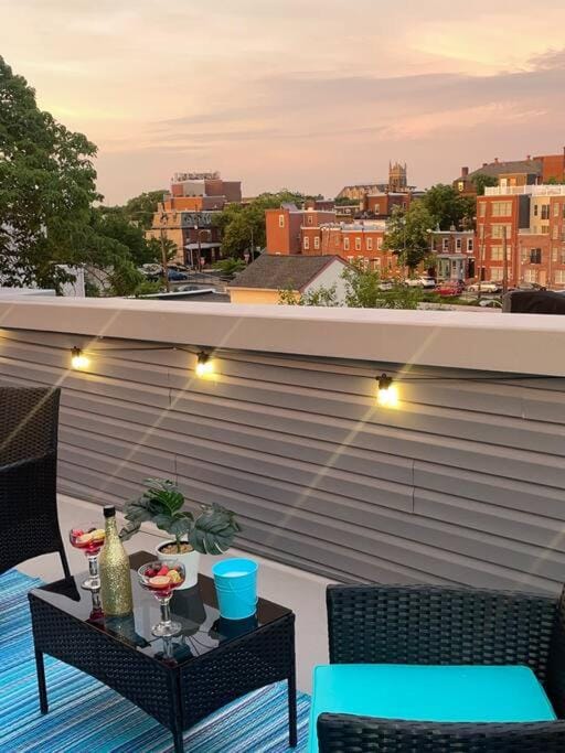 View (from property/room), Balcony/Terrace, Drinks, Sunset