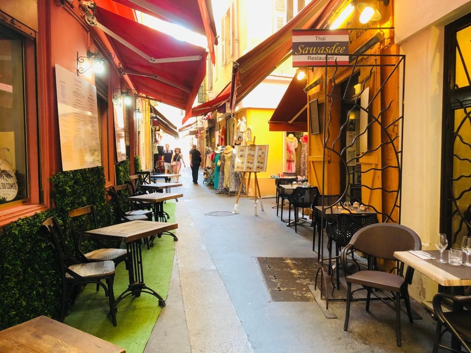 "Au Cœur du Vieux Nice Place Rossetti et de sa fabuleuse Promenade des Anglais" Apartment in Nice