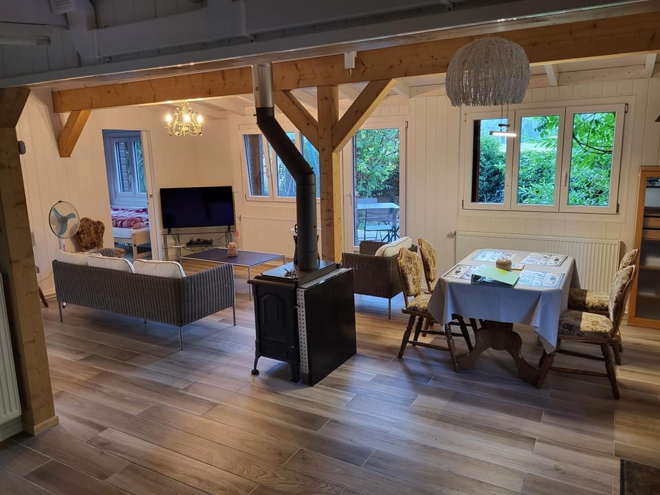 Communal lounge/ TV room
