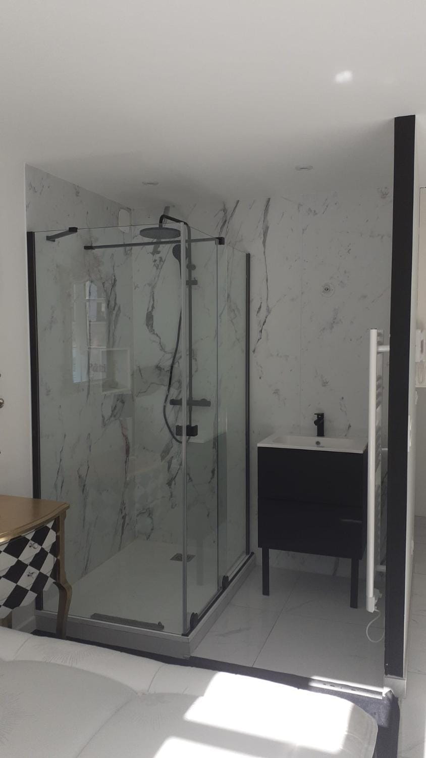 Shower, Bathroom
