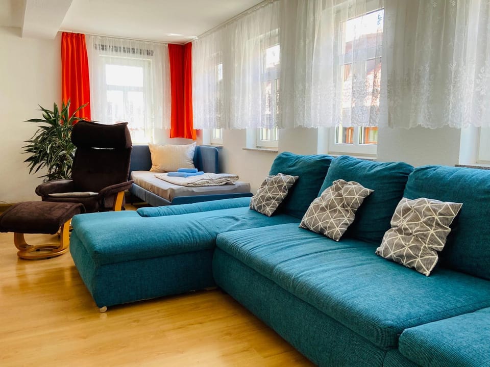 Living room, Photo of the whole room