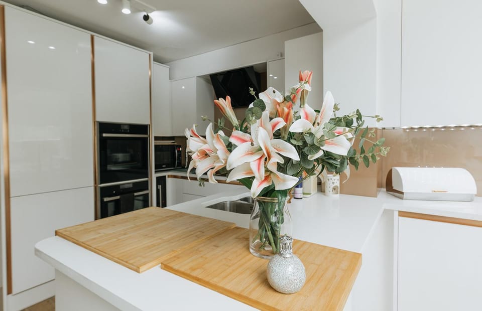 Kitchen or kitchenette, Dining area, Communal kitchen