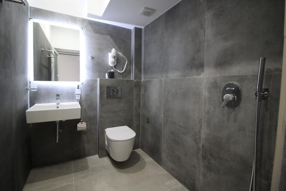 Shower, Bathroom, heating