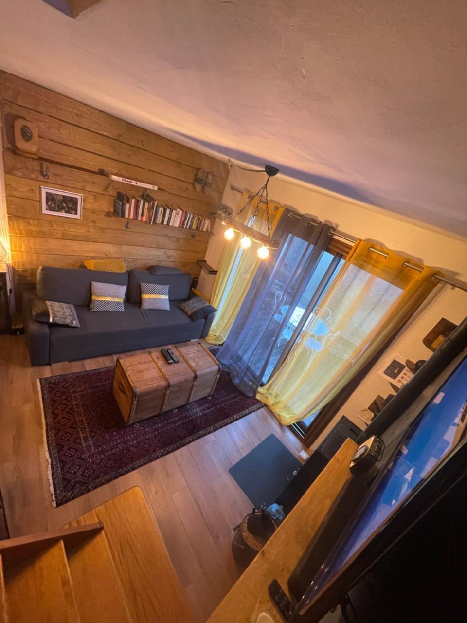 Communal lounge/ TV room