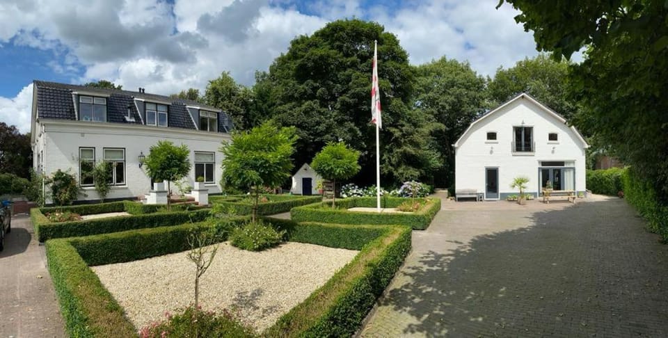Property building, Spring, Garden