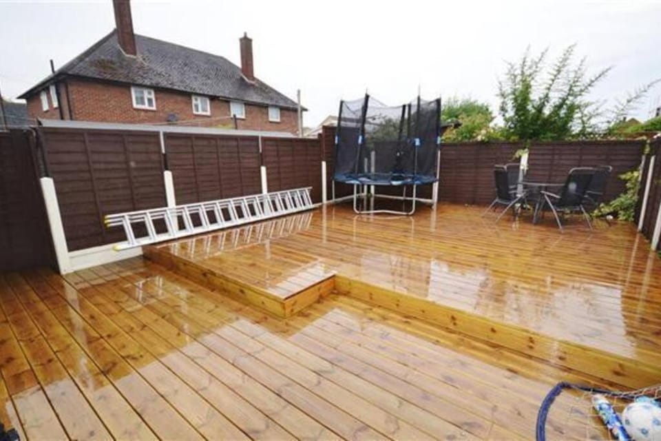 Fabulous 3 bedroom house , sleeps up to 5-7 guest. House in Grays