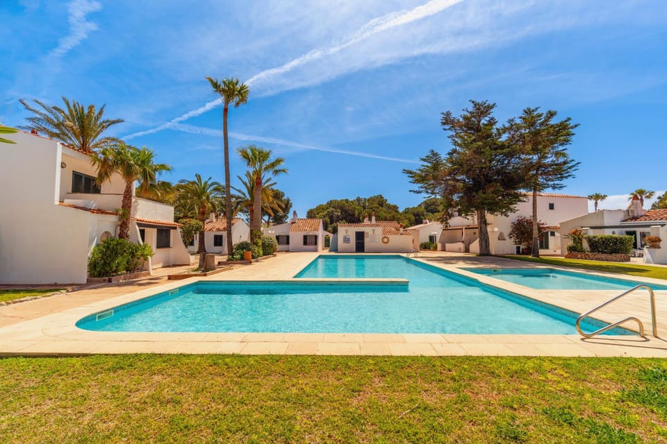 Off site, Day, Summer, Garden, Swimming pool