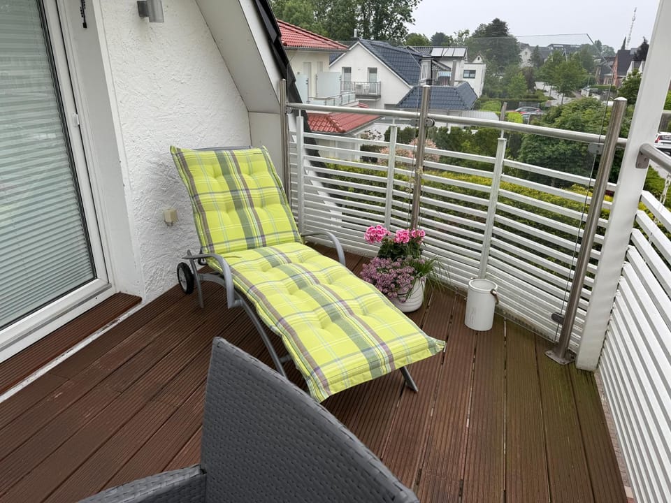 Balcony/Terrace, sunbed