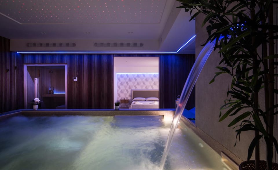 Sauna, Steam room, Spa and wellness centre/facilities, Swimming pool, Swimming pool