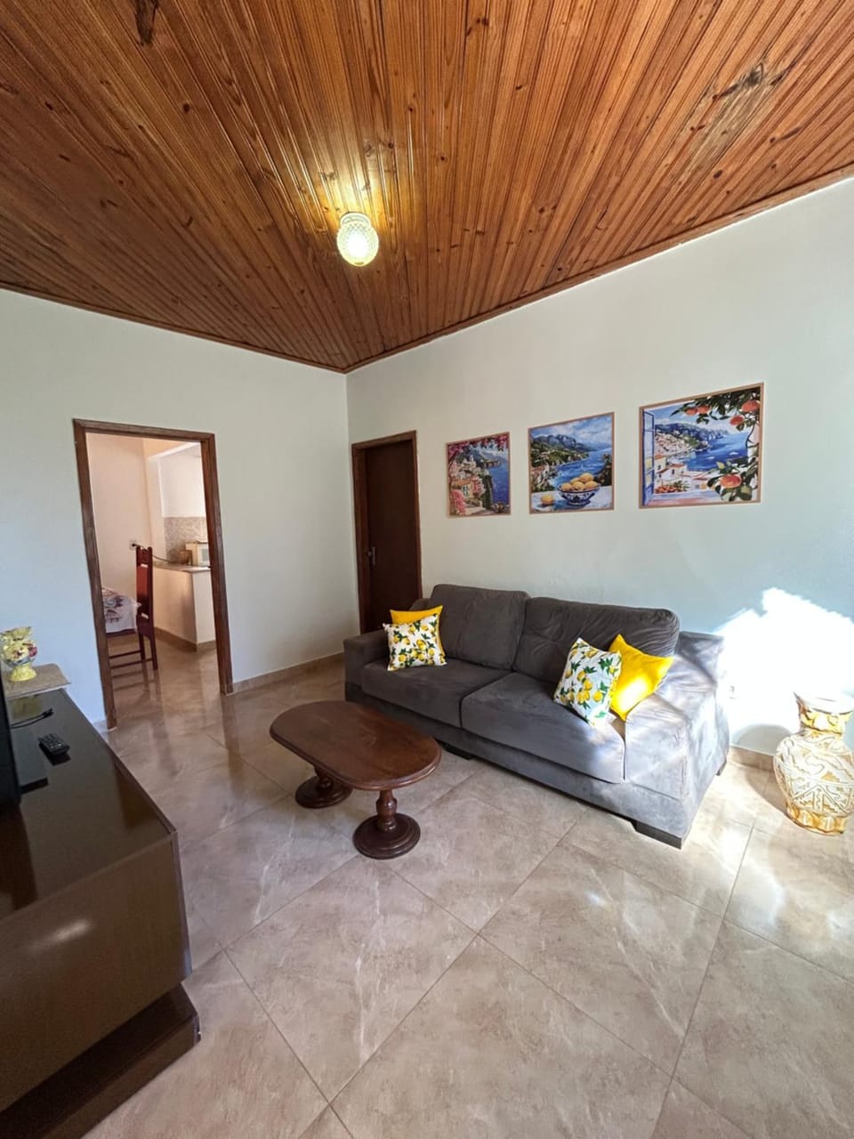 Recanto Manga da Rosa - casinha de fazenda no centro da cidade House in Olímpia