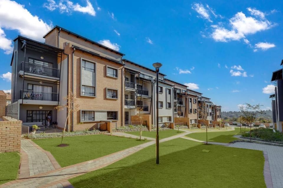 Resting nest waterfall Apartment in Sandton