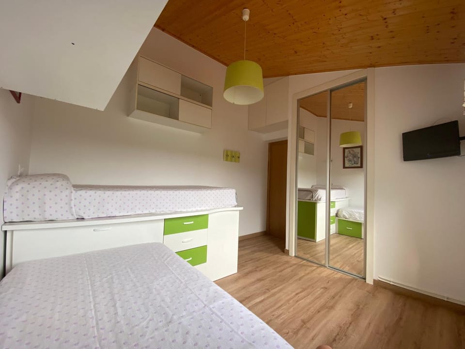 bunk bed