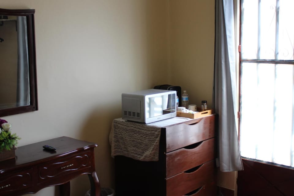 Restaurant/places to eat, Coffee/tea facilities