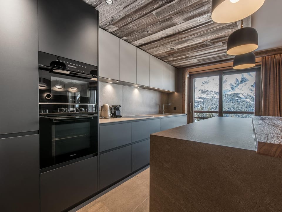 Superbe appartement skis aux pieds avec conciergerie 5*, Méribel - FR-1-613-64 Apartment in Les Allues