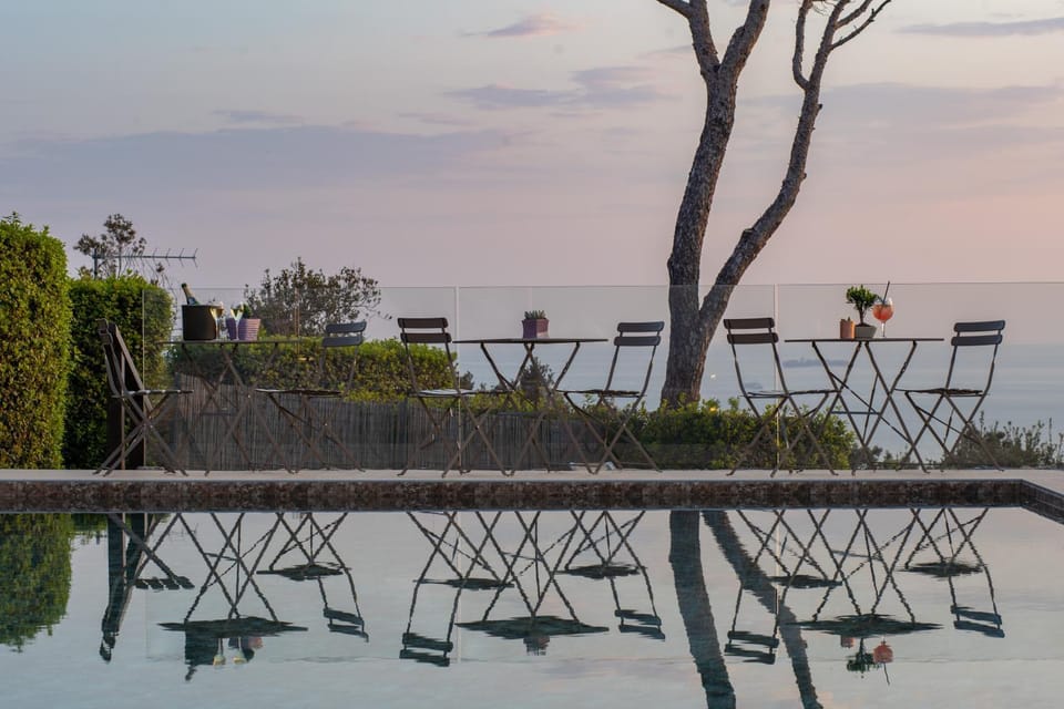 Restaurant/places to eat, Sea view, Swimming pool