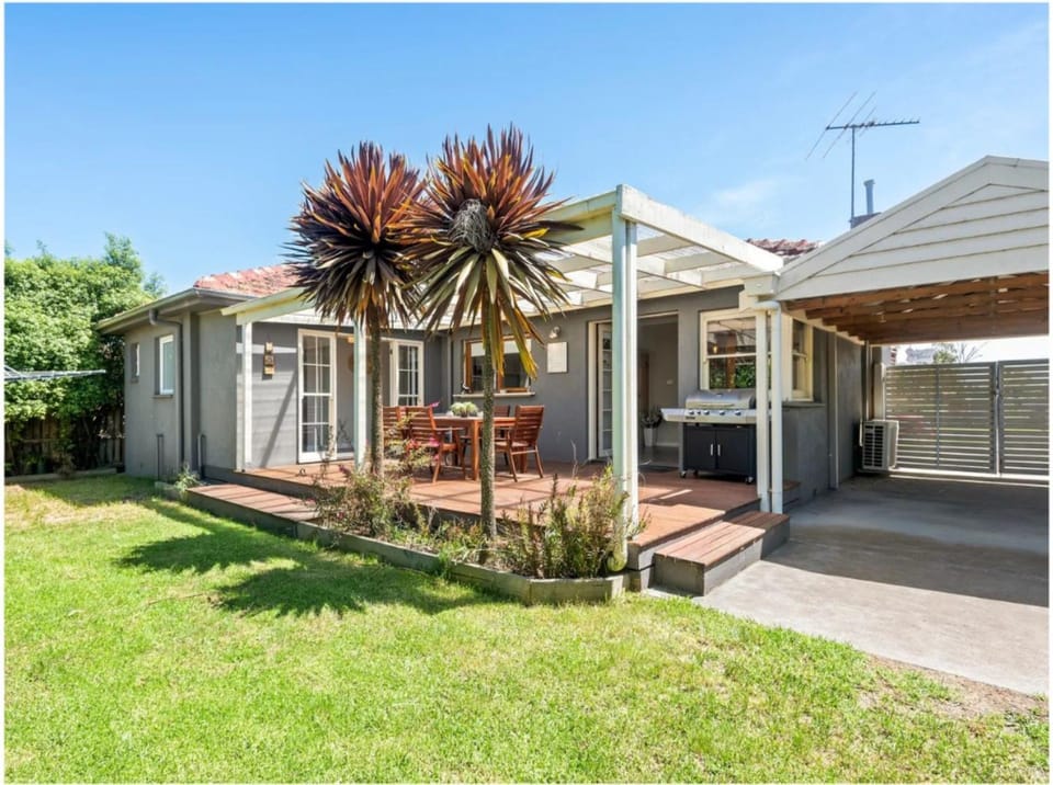 Property building, Garden view