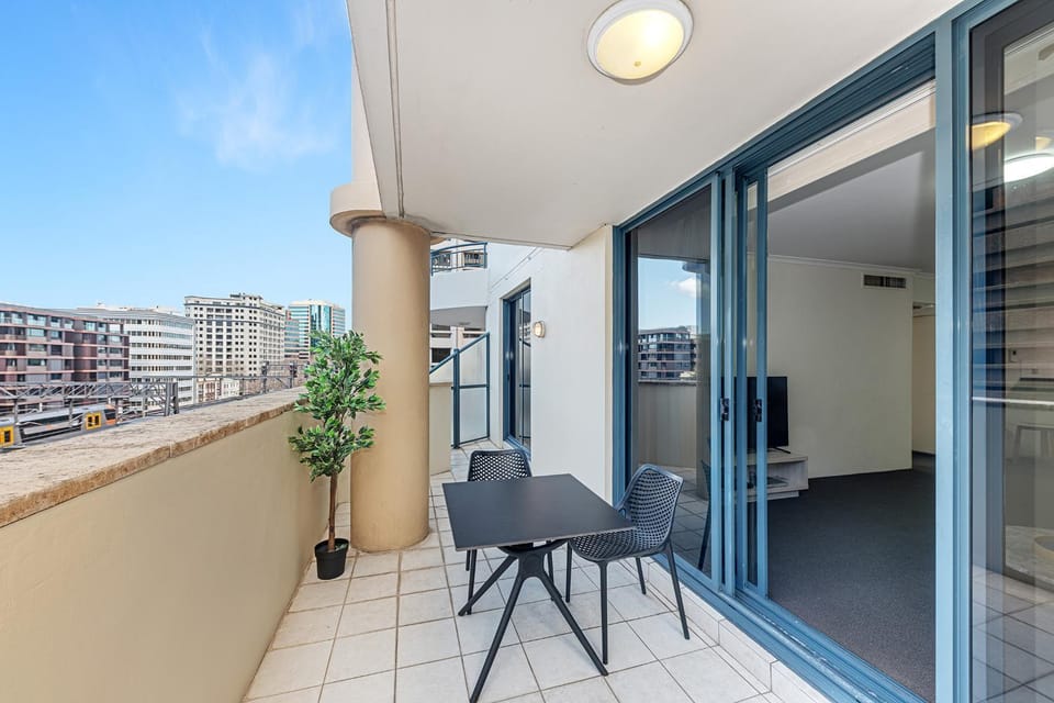 Property building, Patio, Day, View (from property/room), Balcony/Terrace, Seating area, hair dresser