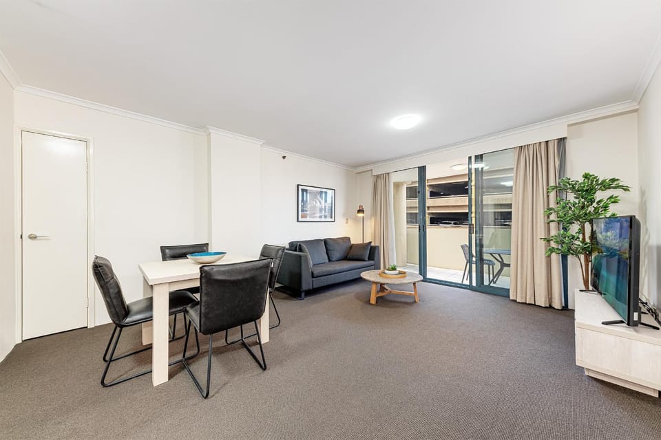 TV and multimedia, Balcony/Terrace, Balcony/Terrace, Living room, Photo of the whole room, Seating area, Dining area