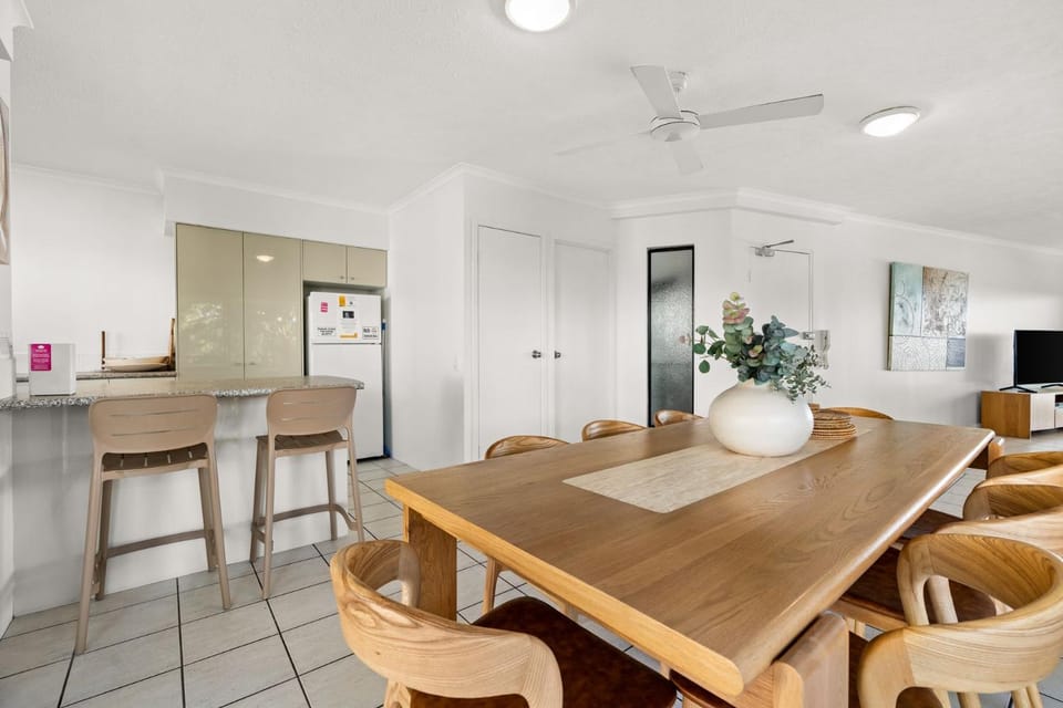 4 Domani Large Townhouse with Ocean Views Apartment in Sunrise Beach