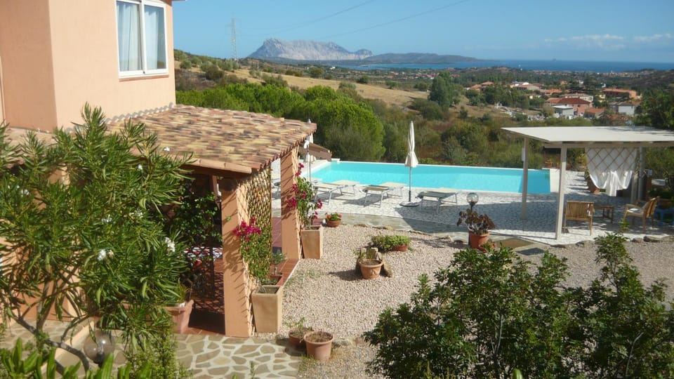 Balcony/Terrace, Pool view, Sea view